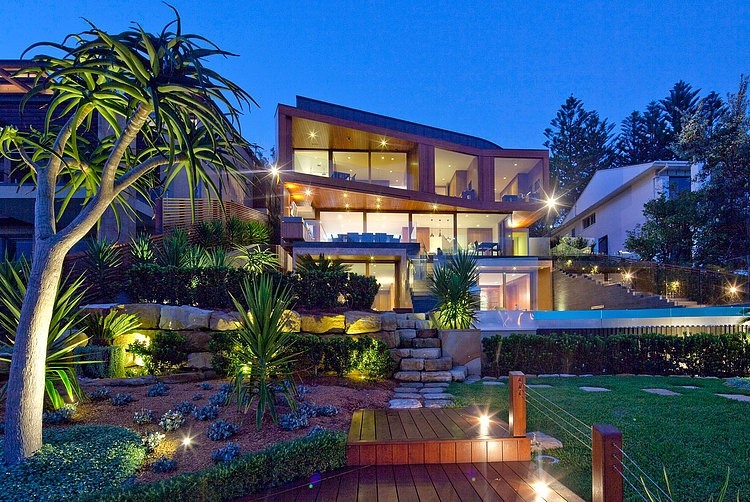 Serpentine Residence by Turner