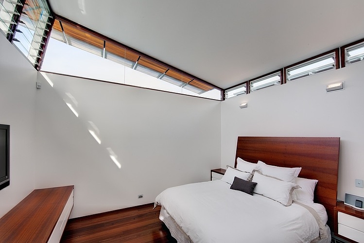 Queens Park Residence by Clinton Cole