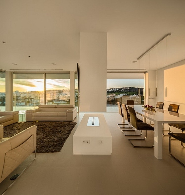 Villa Escarpa by Mario Martins