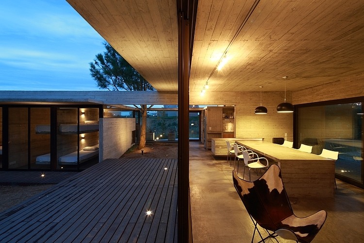 Casa Carassale by BAK Arquitectos