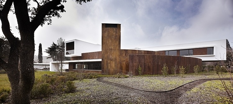 Moraleja House by DAHL + GHG Architects