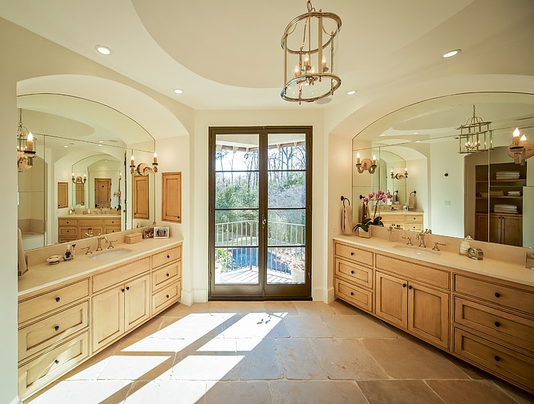 Houston Residence by Thompson Custom Homes