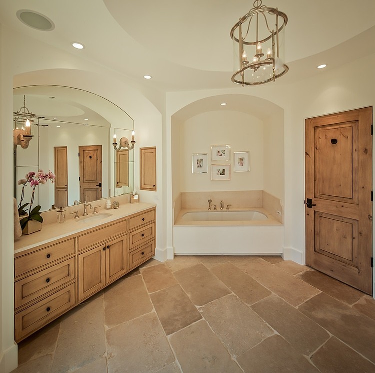 Houston Residence by Thompson Custom Homes