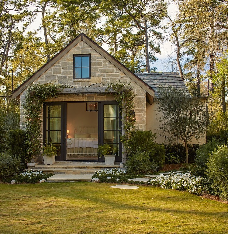 Houston Residence by Thompson Custom Homes