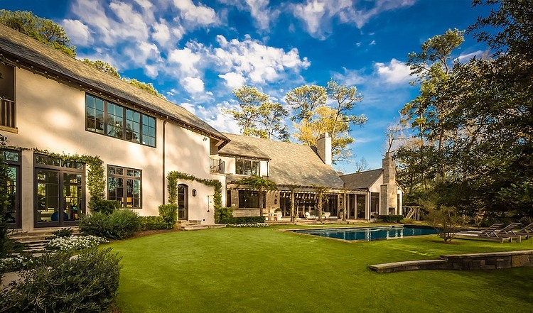 Houston Residence by Thompson Custom Homes