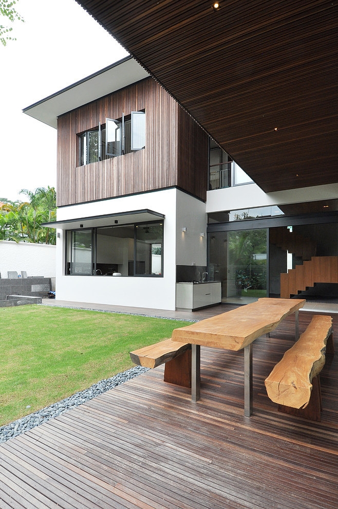 Sunset Terrace House by Architology