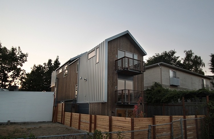 Lever Homes by First Lamp Architecture and Construction