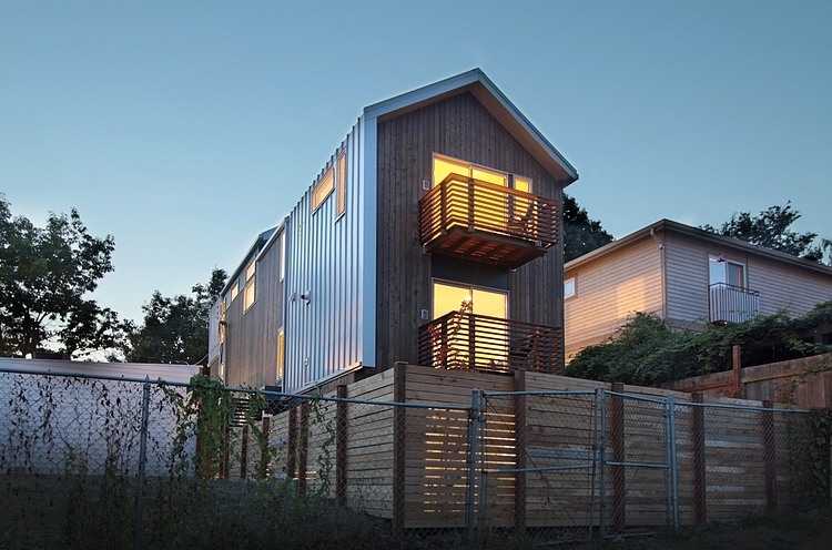 Lever Homes by First Lamp Architecture and Construction