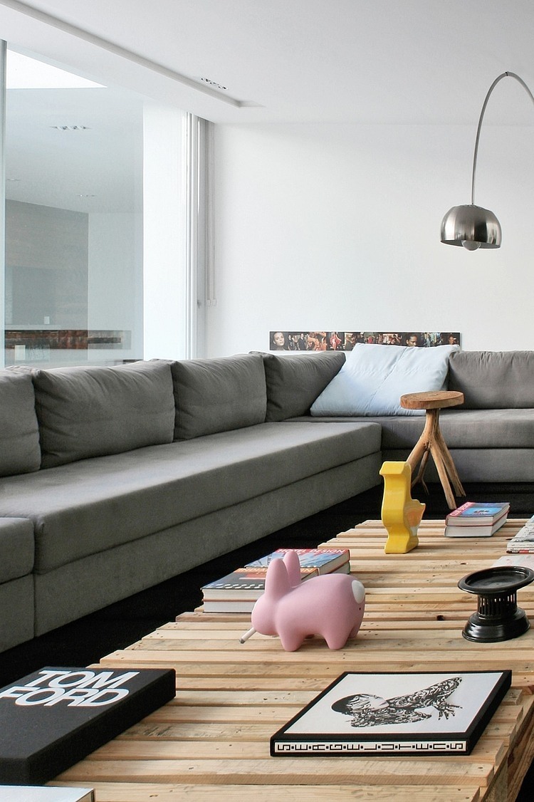 AS House by Studio Guilherme Torres