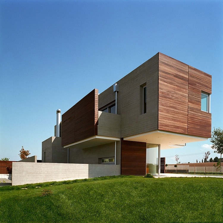 Residence in Larissa by Potiropoulos D+L Architects