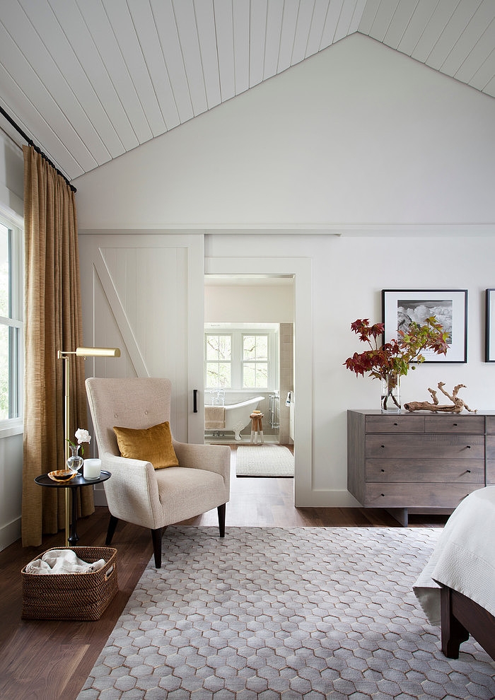 Modern Farm House by Tim Cuppett Architects