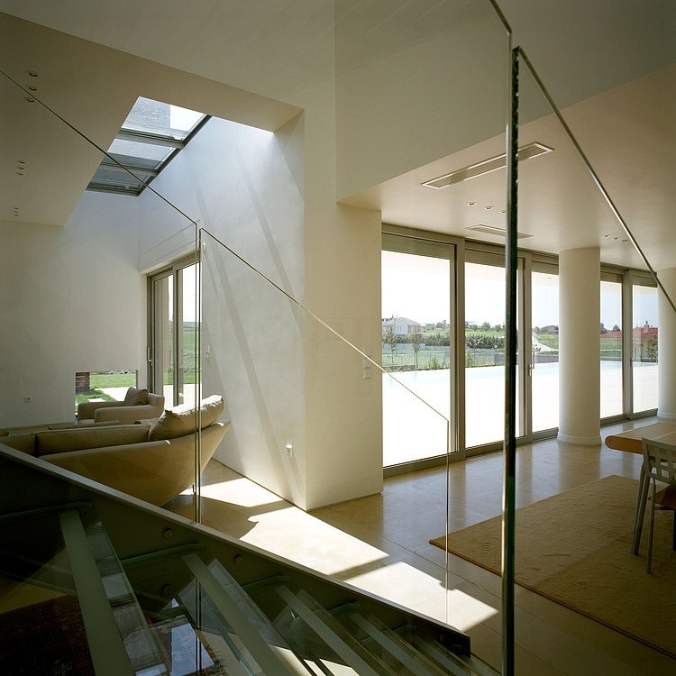 Residence in Larissa by Potiropoulos D+L Architects