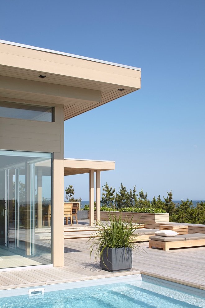 Guesthouse by Bromley Caldari Architects