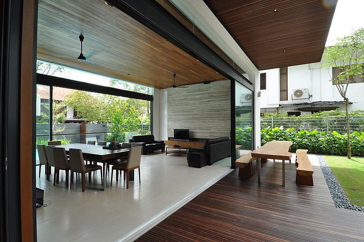 Sunset Terrace House by Architology