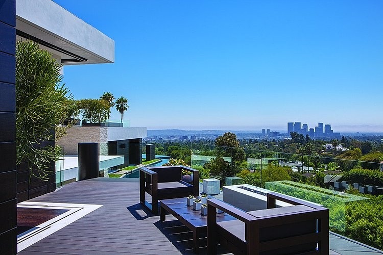 Laurel Way by Whipple Russell Architects