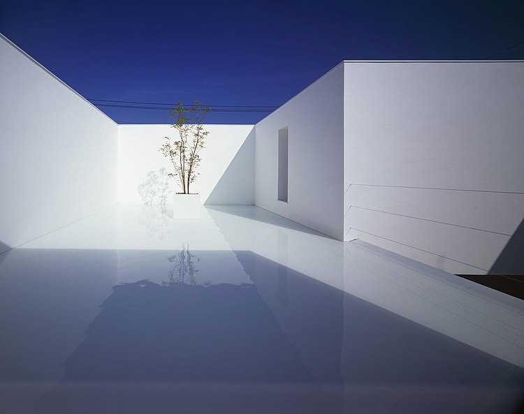 White Cave House by Takuro Yamamoto Architects