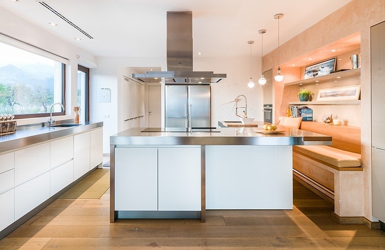 Modern Family Residence by Marga Rotger