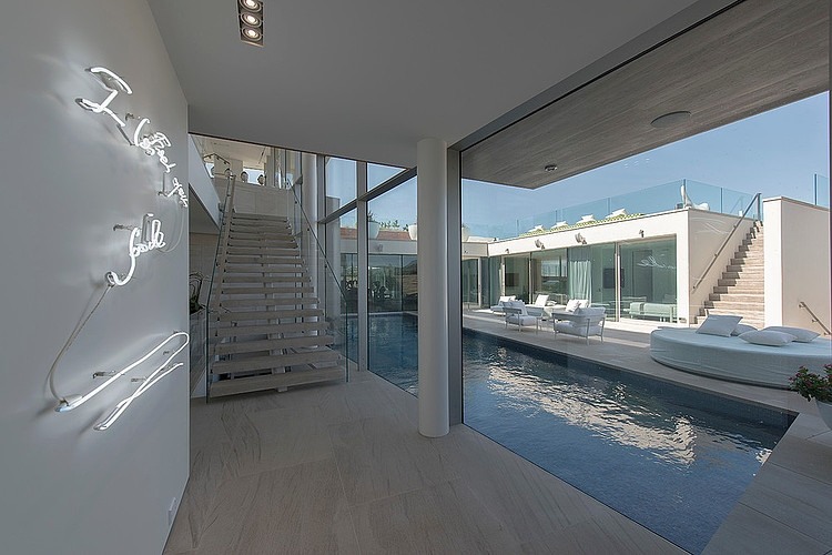 Dune Road House by Jason Klinge Residential Contracting