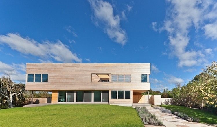Bridgehampton Residence by Gluckman Mayner Architects