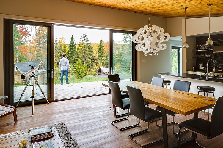 Chalet Bolton-Est by Atelier Boom Town