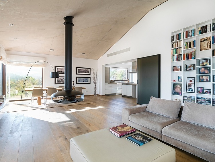 Modern Family Residence by Marga Rotger