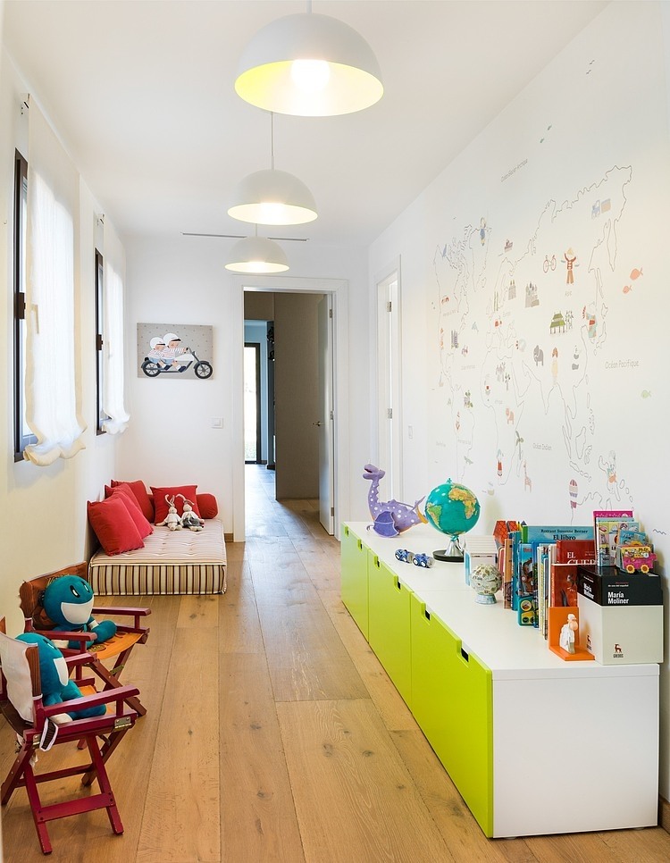 Modern Family Residence by Marga Rotger