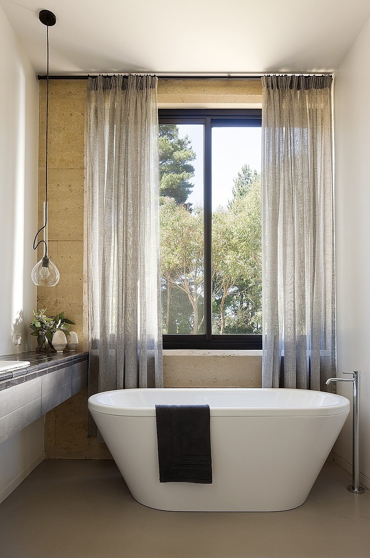 Merricks House by Robson Rak Architects
