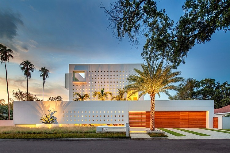 Sky House by Guy Peterson Office for Architecture