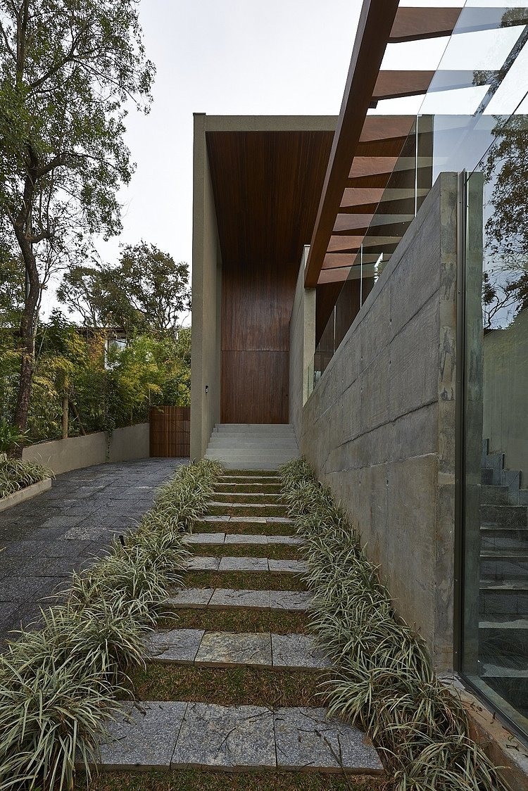 Bosque da Ribeira Residence by Anastasia Arquitetos