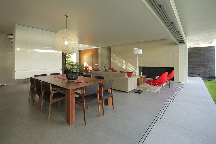 Casa Cuatro by Hernandez Silva Architects