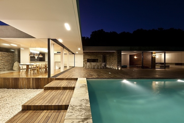 Plane House by K Studio