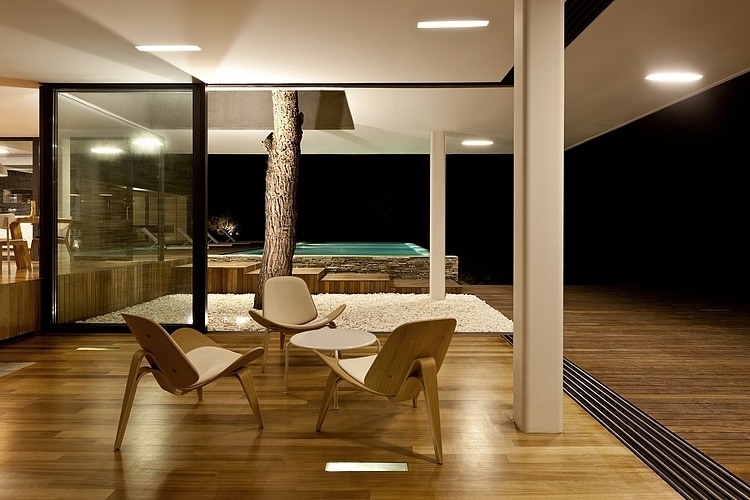 Plane House by K Studio