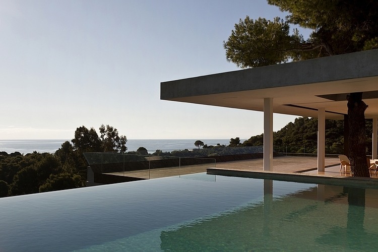 Plane House by K Studio