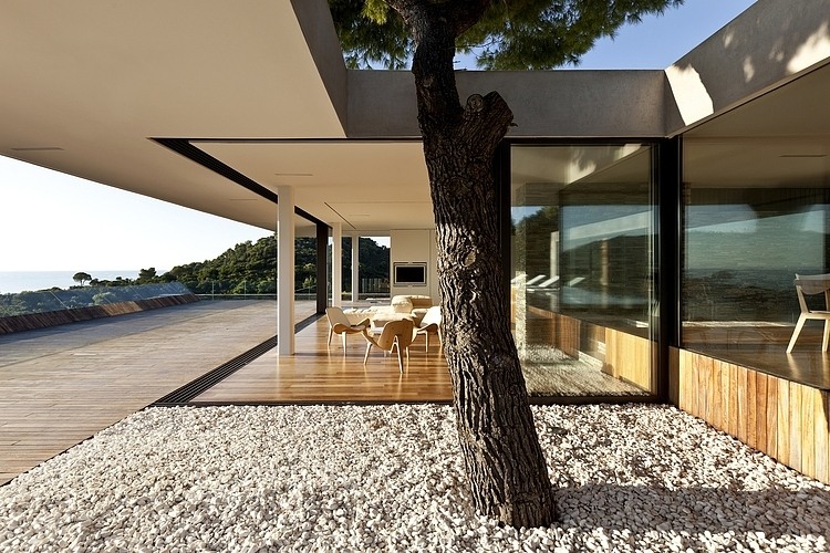 Plane House by K Studio
