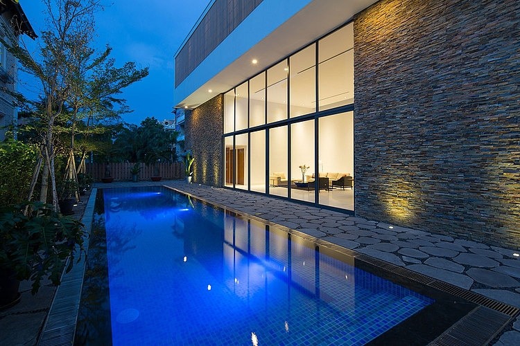 Fuschia Villa by MimA NYstudio + Real Architecture