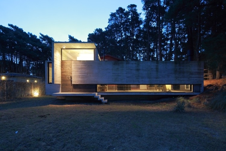 Casa Pedroso by Bak Arquitectos