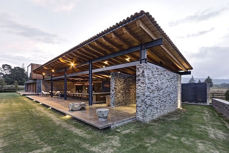 VR Tapalpa House by Elias Rizo Arquitectos