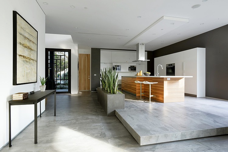 Mansfield Residence by Adeet Madan