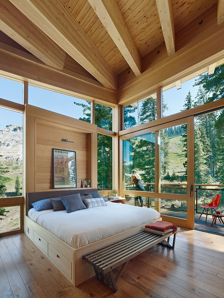 Crow's Nest Residence by Mt. Lincoln Construction