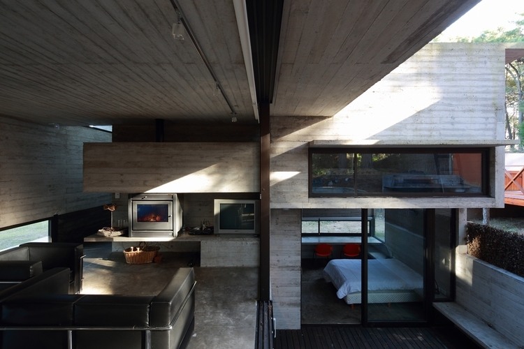 Casa Pedroso by Bak Arquitectos
