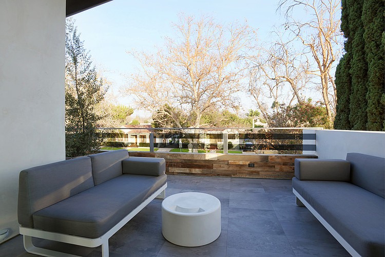 Mansfield Residence by Adeet Madan