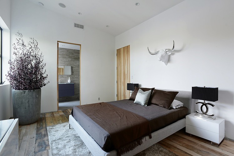 Mansfield Residence by Adeet Madan