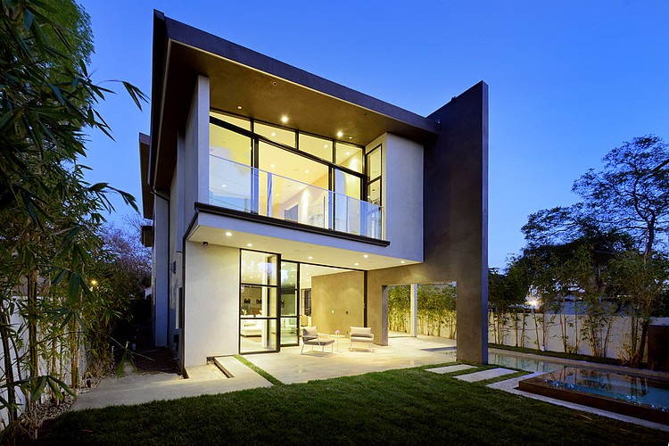 Mansfield Residence by Adeet Madan