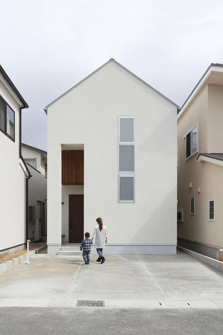 Hazukashi House by Alts Design Office