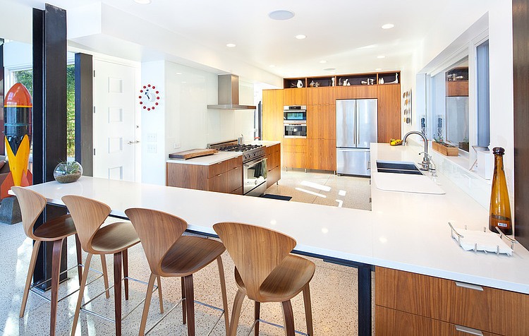 Waterfront Residence by Surefield
