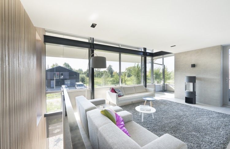 LR House