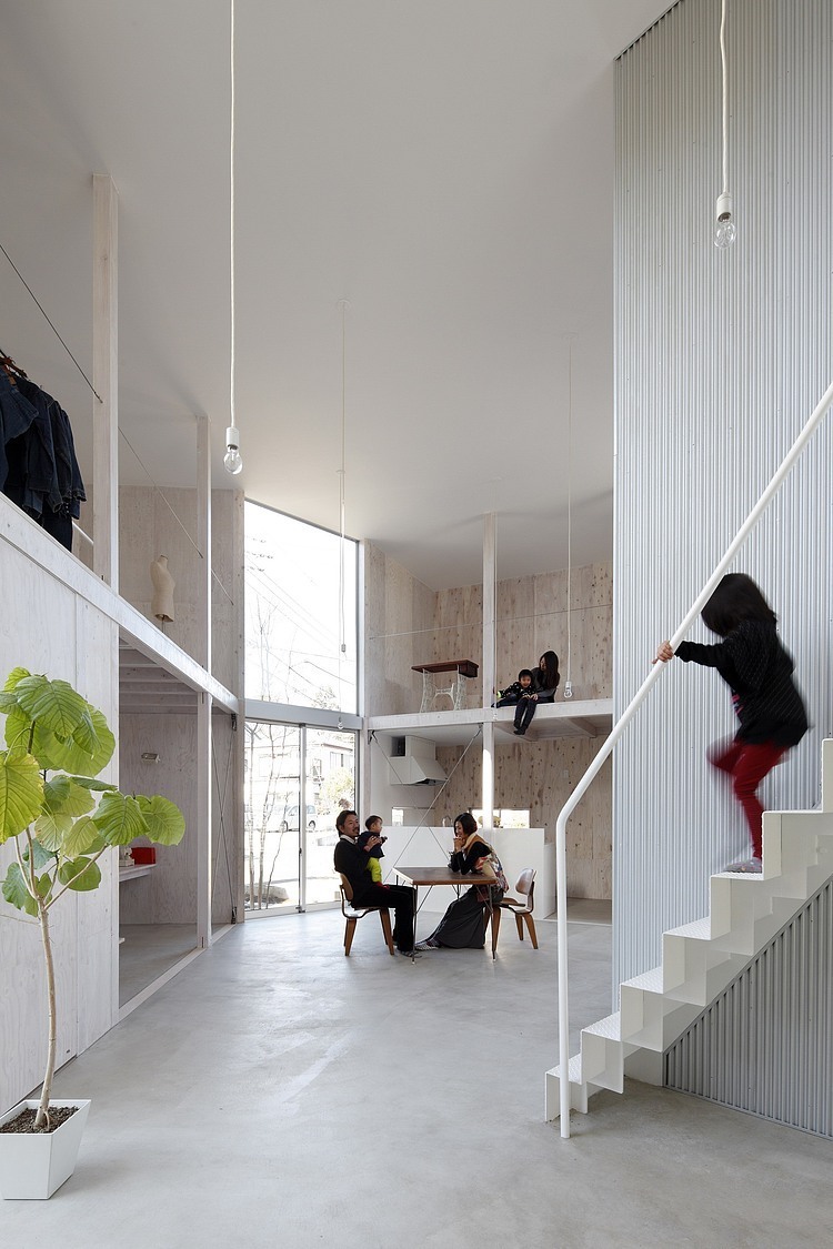 House In Kashiwa by Yamazaki Kentaro Design Workshop