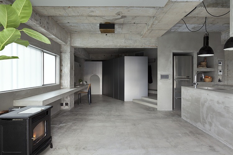 House In Jiyugaoka by Airhouse Design Office