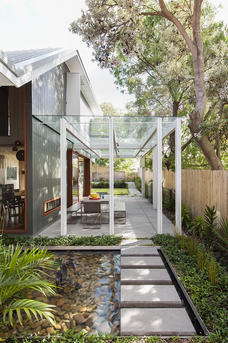 Coogee House by Tanner Kibble Denton Architects