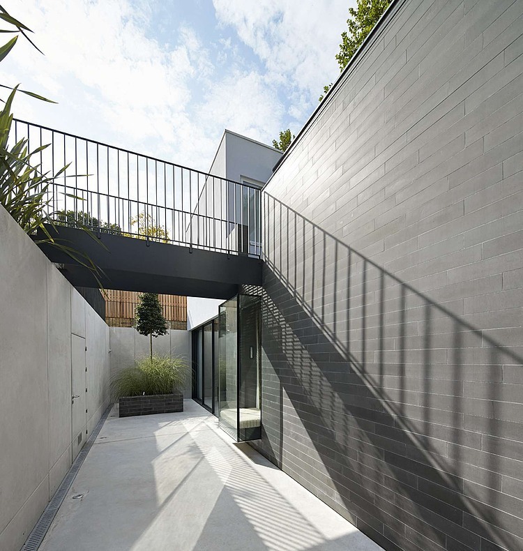 Garden House by De Matos Ryan Architects